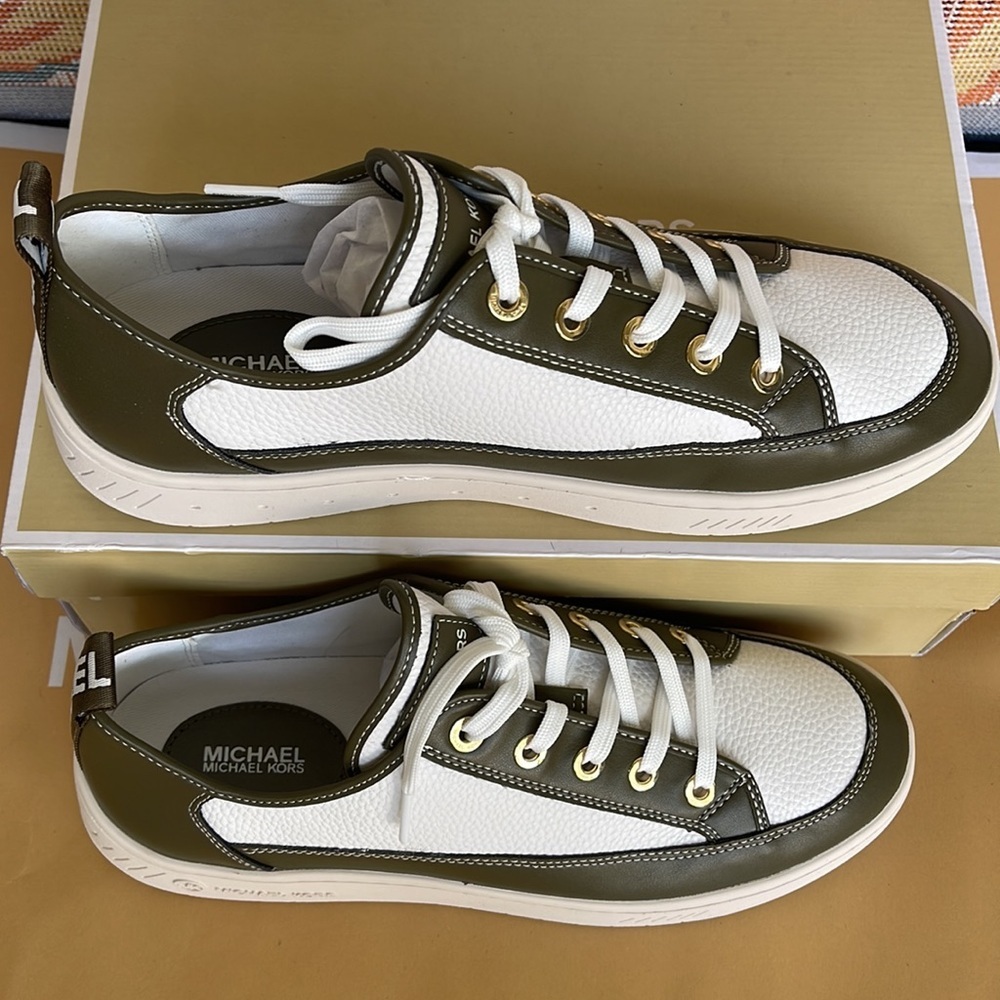 MICHAEL KORS
SHEA LACE UP
FAUX LEATHER
49F3SHFSIL
OLIVE
NEW - Picture 3 of 16